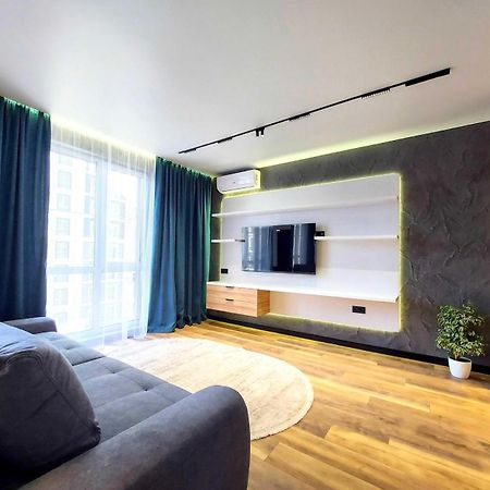 Kiev Home Apartments - станция метро Шулявская и рядом три ТЦ Мармелад, Аркадия, Космополит Екстериор снимка